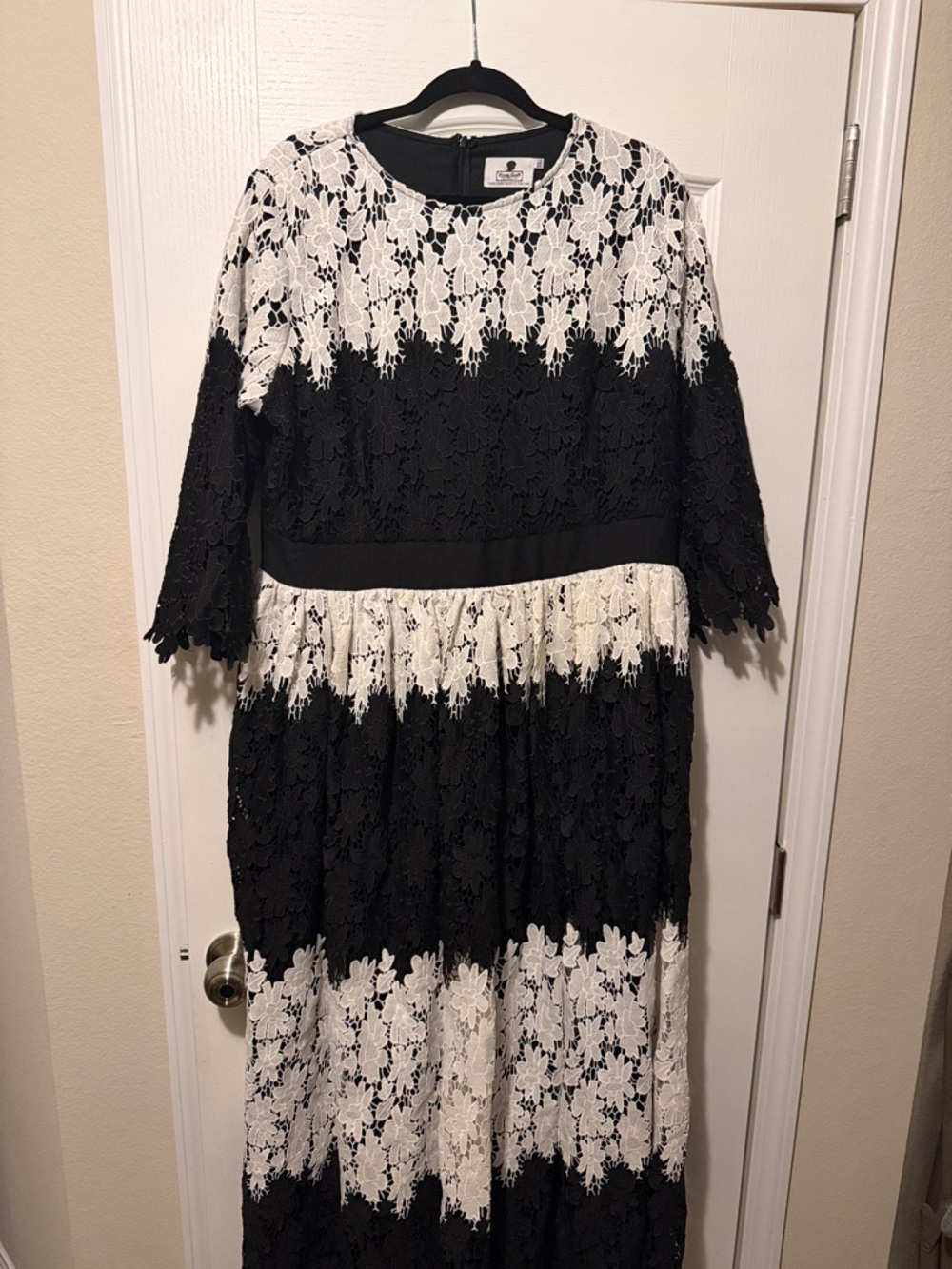 Dainty Jewells Black and White Lace Long Sleeve Midi Dress